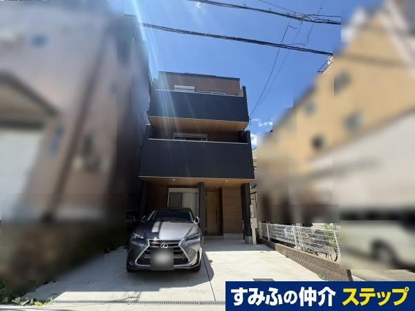 4LDK house in Nishiyodogawa Ward, Osaka - Photo 1