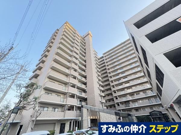 3LDK apartment in Takarazuka, Hyogo - Photo 1