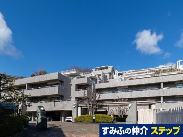 5LDK apartment in Takarazuka, Hyogo - Photo 1