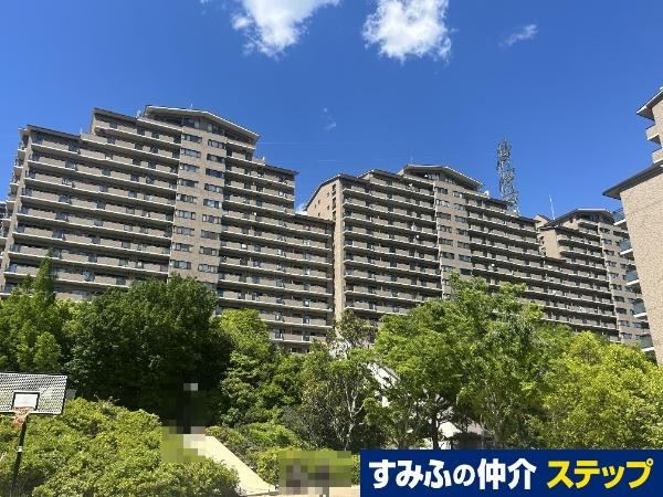3LDK apartment in Takarazuka, Hyogo - Photo 1