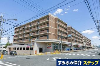 4LDK apartment in Kammaki, Kitakatsuragi District