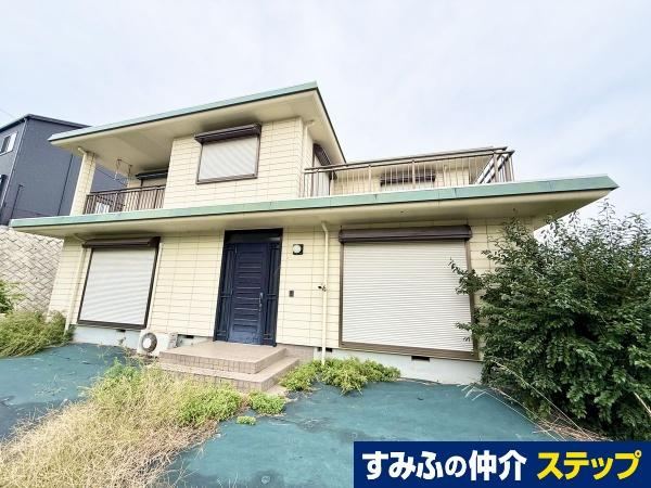 5LDK house in Fukutsu, Fukuoka - Photo 1