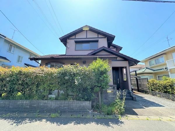 4LDK house in Fukutsu, Fukuoka - Photo 1