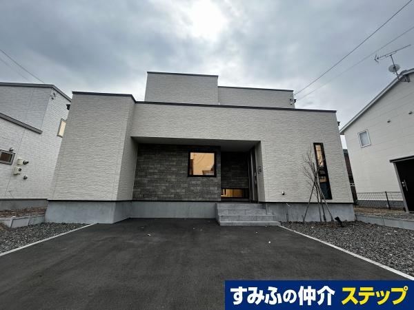 4LDK house in Chitose, Hokkaido - Photo 1