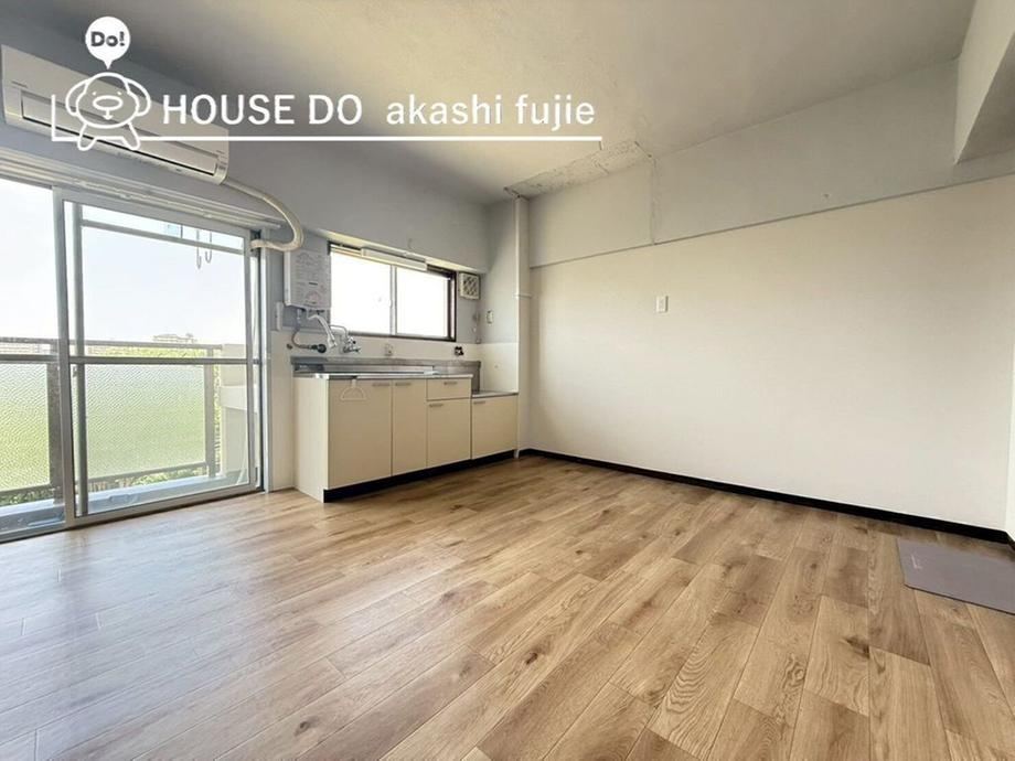 3LDK apartment in Akashi, Hyogo - Photo 1