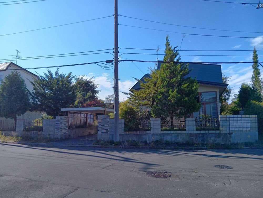 407 m² land in Kitahiroshima, Hokkaido - Photo 1