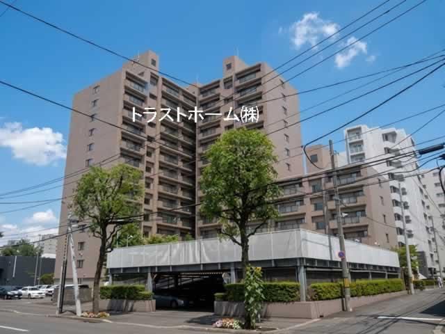 4LDK apartment in Chuo Ward, Sapporo, Hokkaido - Photo 1