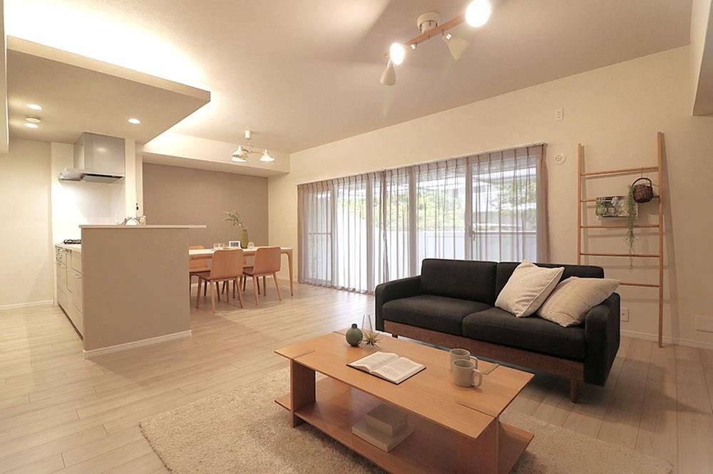 4LDK apartment in Miyakojima Ward, Osaka - Photo 1