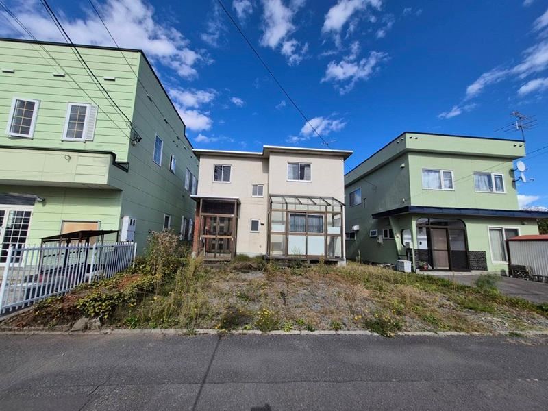 5LDK+S house in Asahikawa, Hokkaido - Photo 1