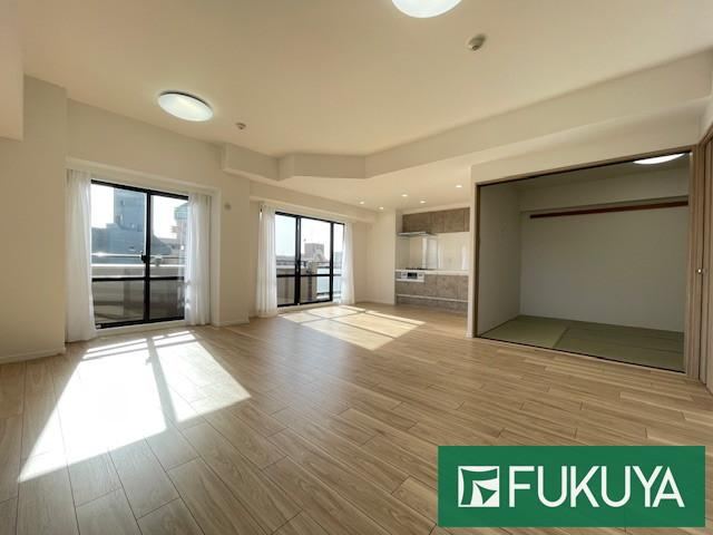 2LDK apartment in Higashisumiyoshi Ward, Osaka - Photo 1