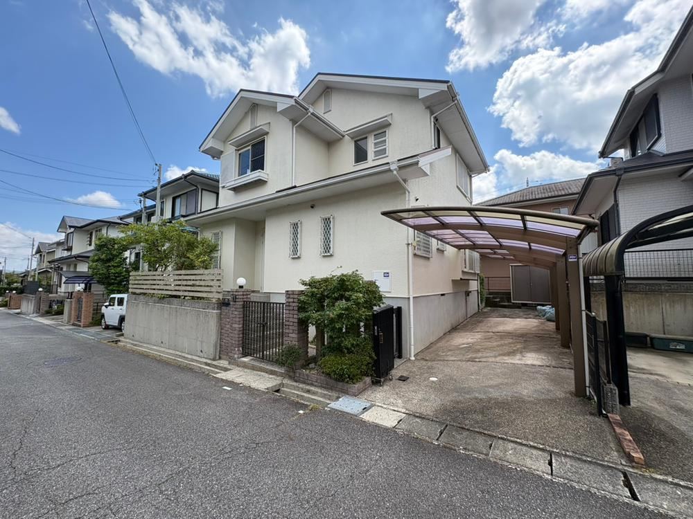 4LDK house in Kita Ward, Kobe, Hyogo - Photo 1