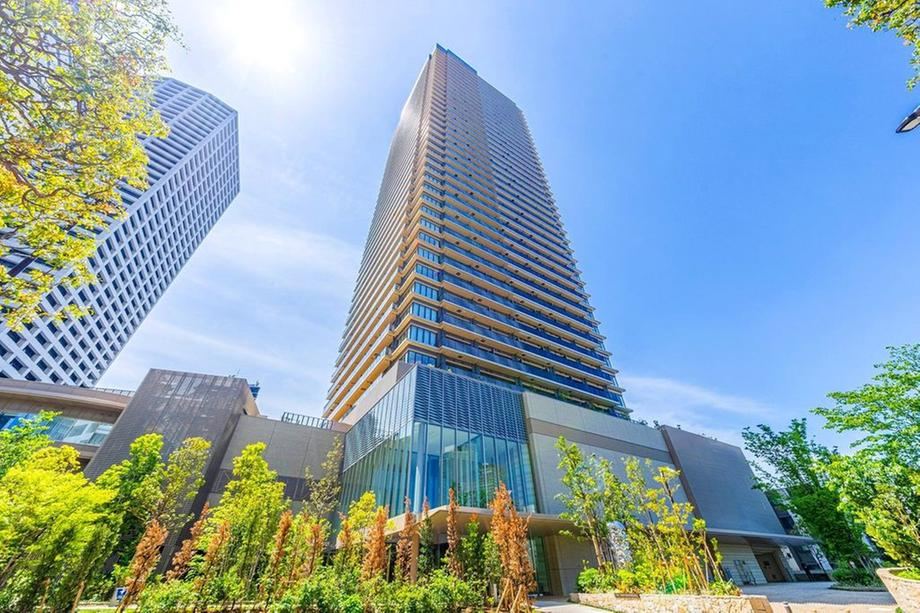 2LDK apartment in Shinjuku Ward, Tokyo - Photo 1
