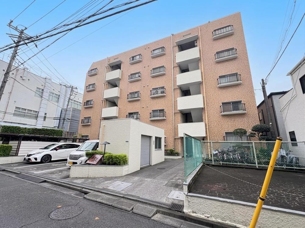 3LDK apartment in Asaka, Saitama - Photo 1