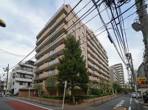 3LDK apartment in Shinagawa Ward, Tokyo - Photo 1