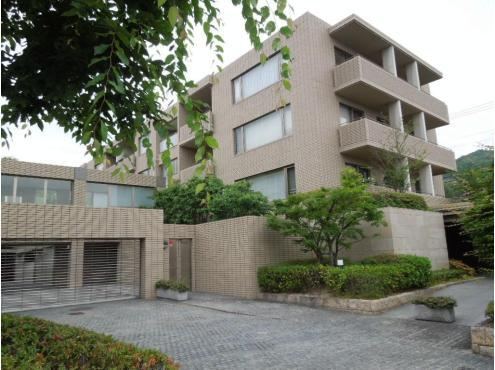 3LDK apartment in Higashinada Ward, Kobe, Hyogo - Photo 1