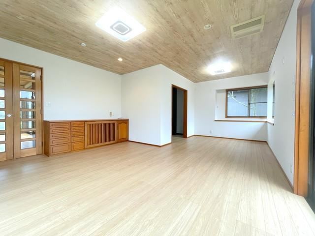 4LDK house in Oamishirasato, Chiba - Photo 1