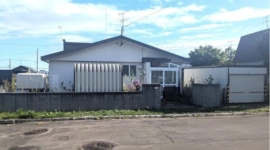 304 m² land in Kitahiroshima, Hokkaido - Photo 1