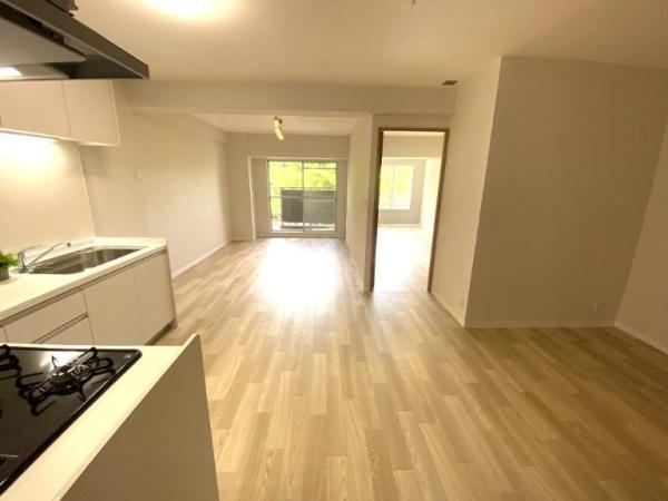 3LDK apartment in Suminoe Ward, Osaka - Photo 1