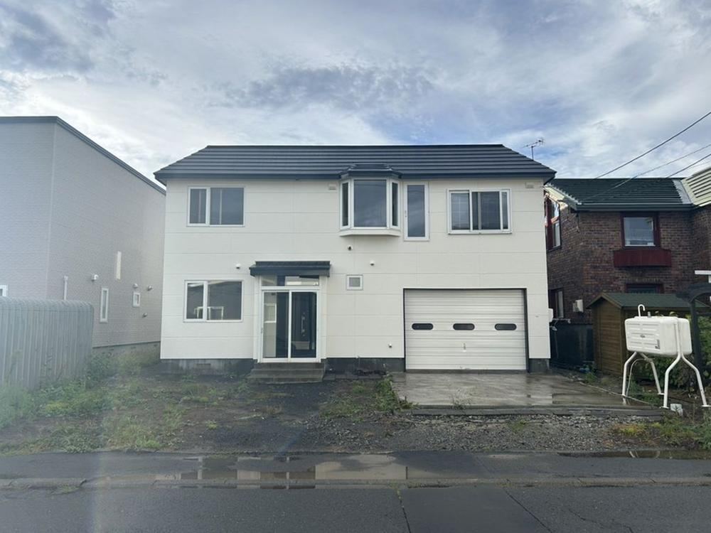6LDK house in Higashi Ward, Sapporo, Hokkaido - Photo 1