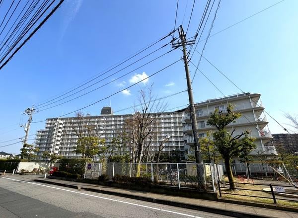 3LDK apartment in Sakura Ward, Saitama - Photo 1