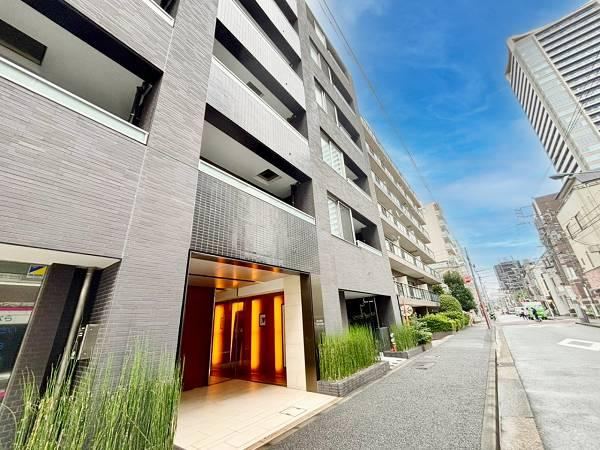 2LDK+S apartment in Chuo Ward, Tokyo - Photo 1