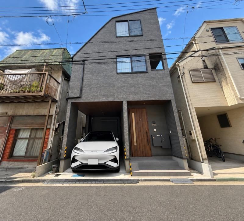4LDK house in Katsushika Ward, Tokyo - Photo 1