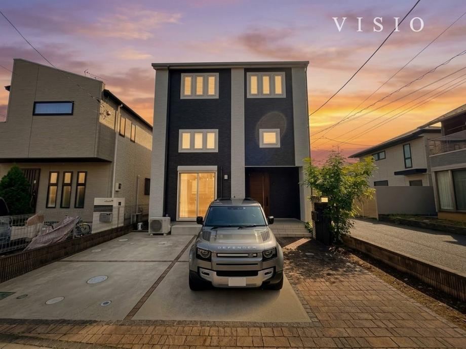 4LDK house in Yachiyo, Chiba - Photo 1