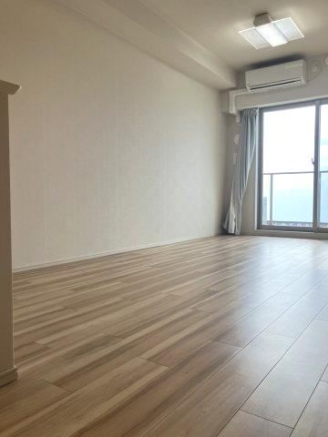 2LDK apartment in Asahi Ward, Osaka - Photo 1