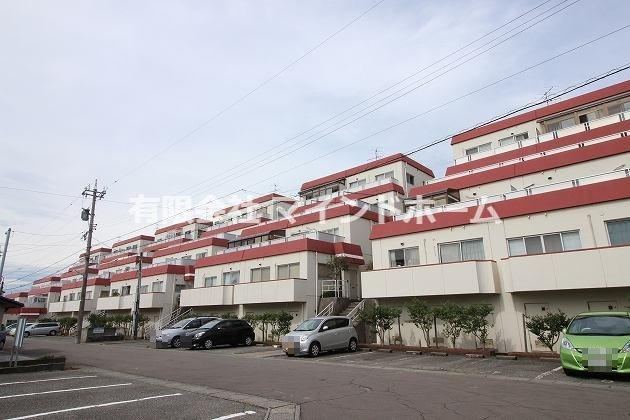 2LDK apartment in Uchinada, Kahoku District, Ishikawa - Photo 1