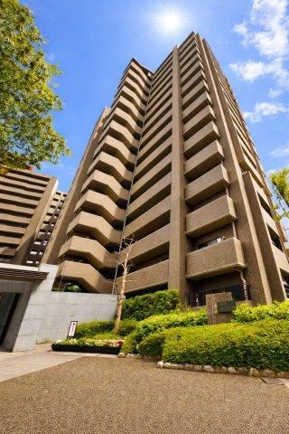 3LDK apartment in Higashinada Ward, Kobe, Hyogo - Photo 1