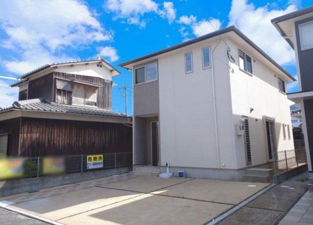 5LDK house in Yahatanishi Ward, Kitakyushu, Fukuoka - Photo 1