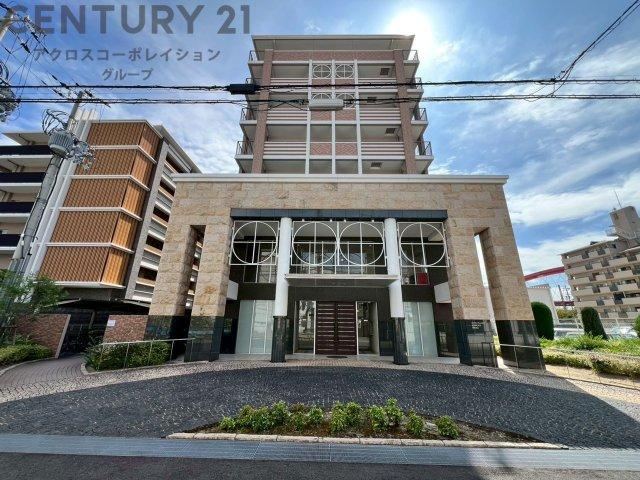 2LDK+S apartment in Higashinada Ward, Kobe, Hyogo - Photo 1