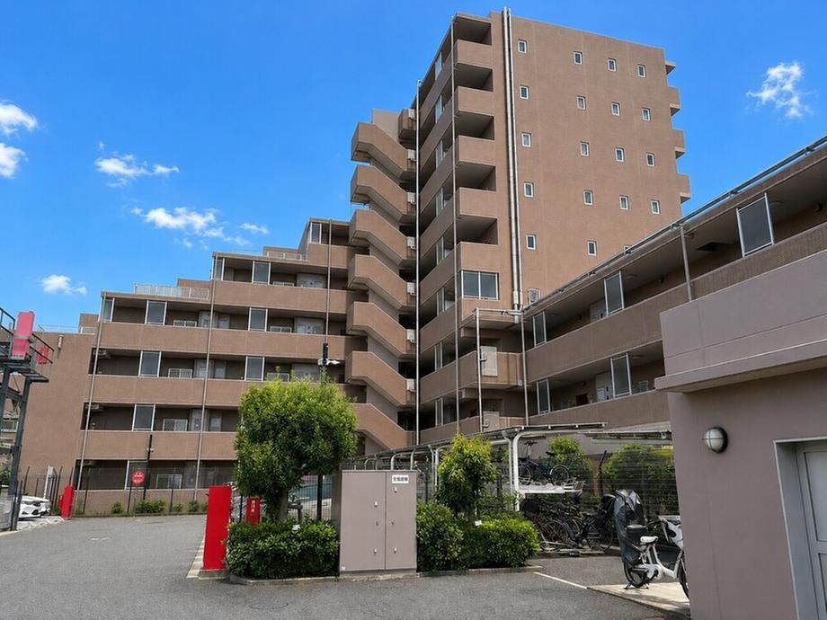 2LDK apartment in Kashiwa, Chiba - Photo 1