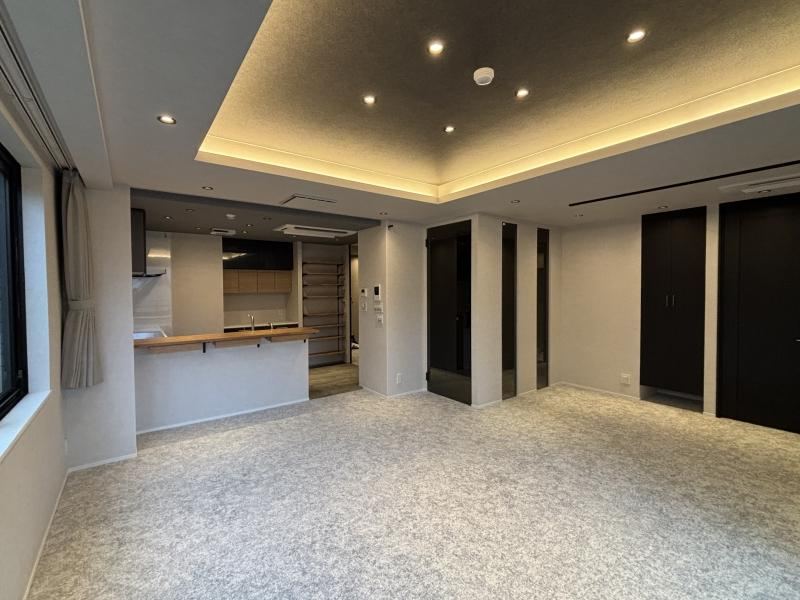 3LDK apartment in Minato Ward, Tokyo - Photo 1