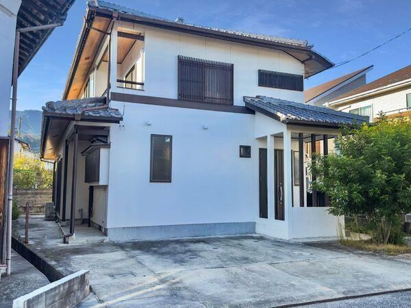 6LDK house in Saeki Ward, Hiroshima - Photo 1