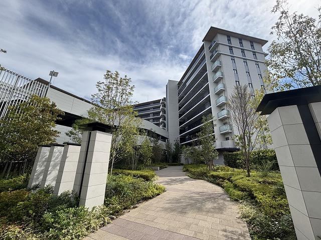 2LDK apartment in Otsu, Shiga - Photo 1