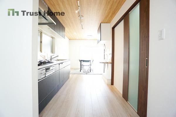 3LDK house in Higashinada Ward, Kobe, Hyogo - Photo 1