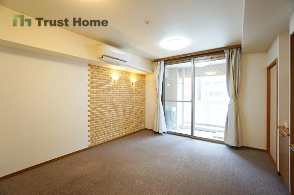 3LDK apartment in Chuo Ward, Kobe, Hyogo - Photo 1