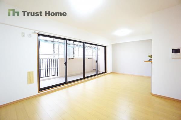 3LDK apartment in Nishinomiya, Hyogo - Photo 1