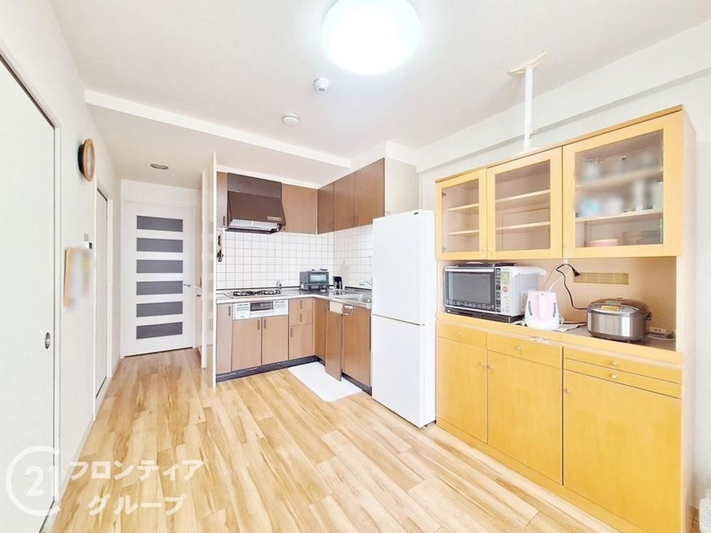 2DK+S apartment in Chuo Ward, Kobe, Hyogo - Photo 1