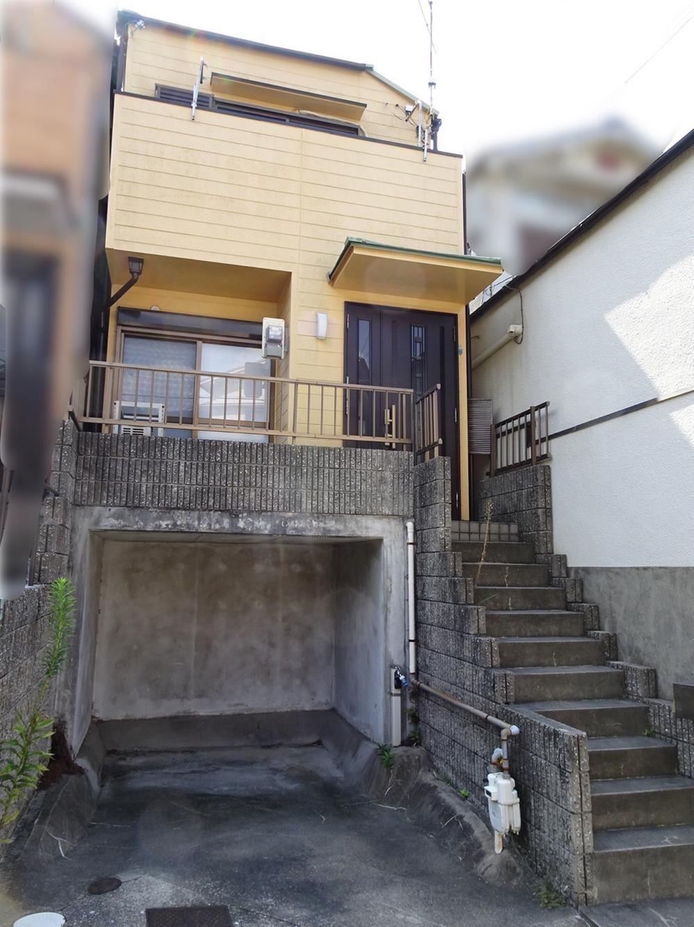 4DK house in Tarumi Ward, Kobe, Hyogo - Photo 1
