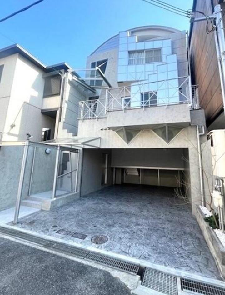 5LDK+S house in Higashinada Ward, Kobe, Hyogo - Photo 1
