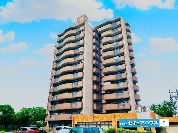 4LDK apartment in Tokai, Aichi - Photo 1