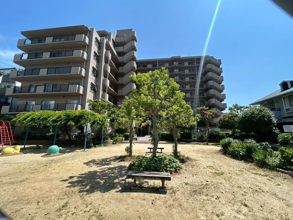 3LDK apartment in Sakai Ward, Sakai, Osaka - Photo 1