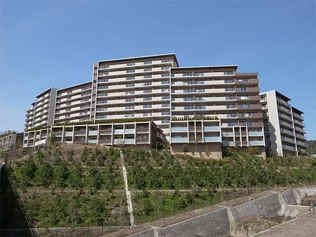 4LDK apartment in Mino, Osaka - Photo 1
