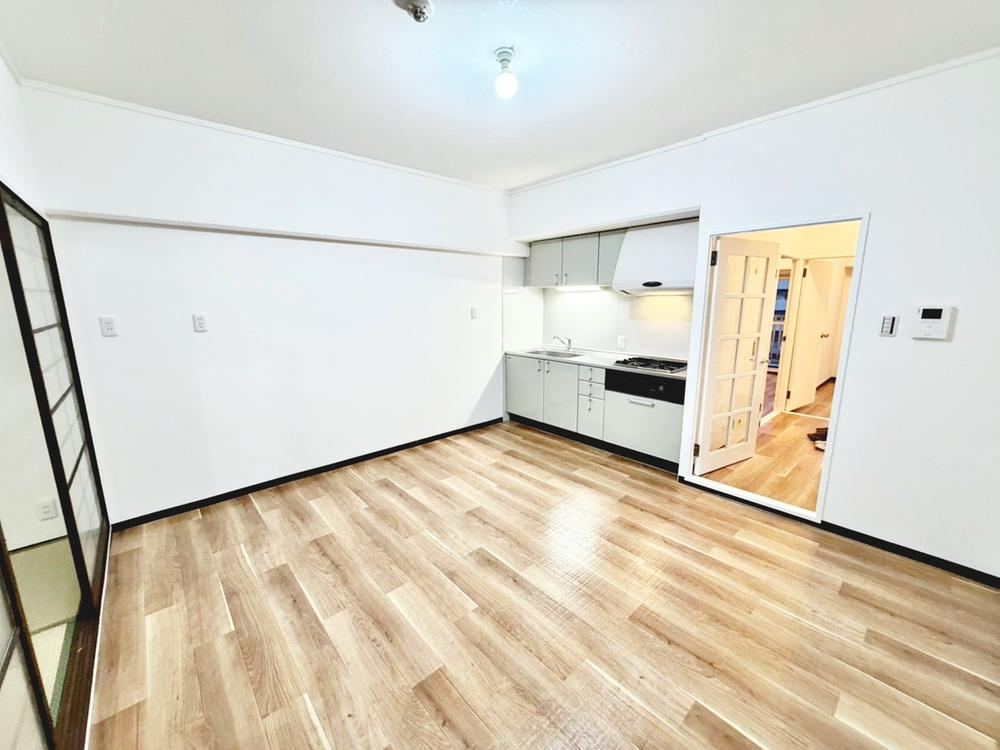 4DK apartment in Suminoe Ward, Osaka - Photo 1