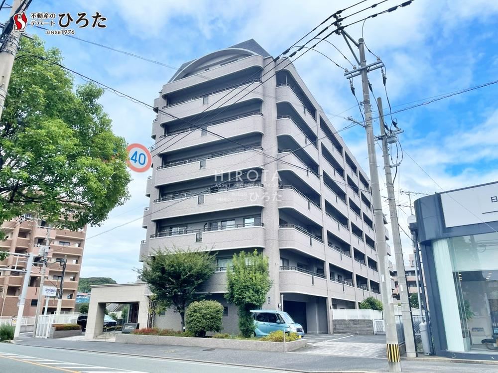 3LDK apartment in Yahatanishi Ward, Kitakyushu, Fukuoka - Photo 1