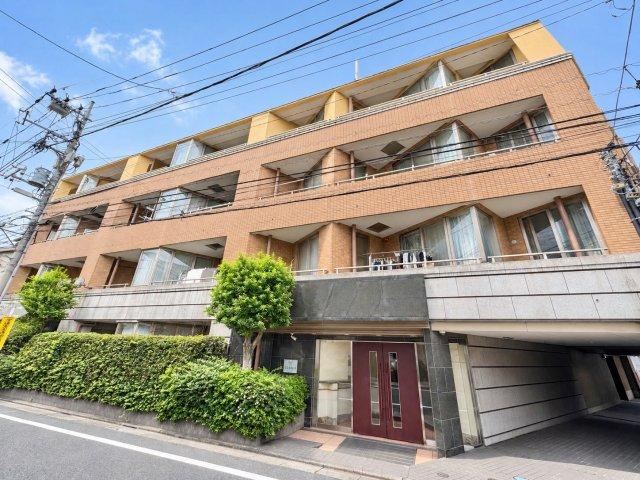 3LDK apartment in Meguro Ward, Tokyo - Photo 1
