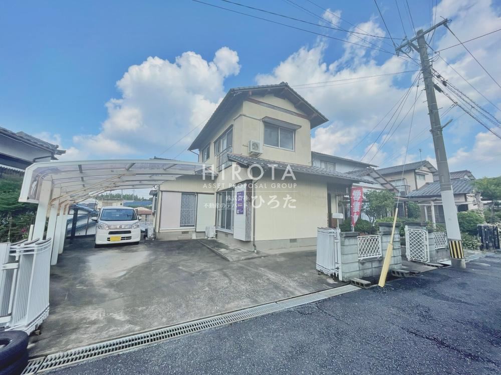 5LDK house in Yahatanishi Ward, Kitakyushu, Fukuoka - Photo 1