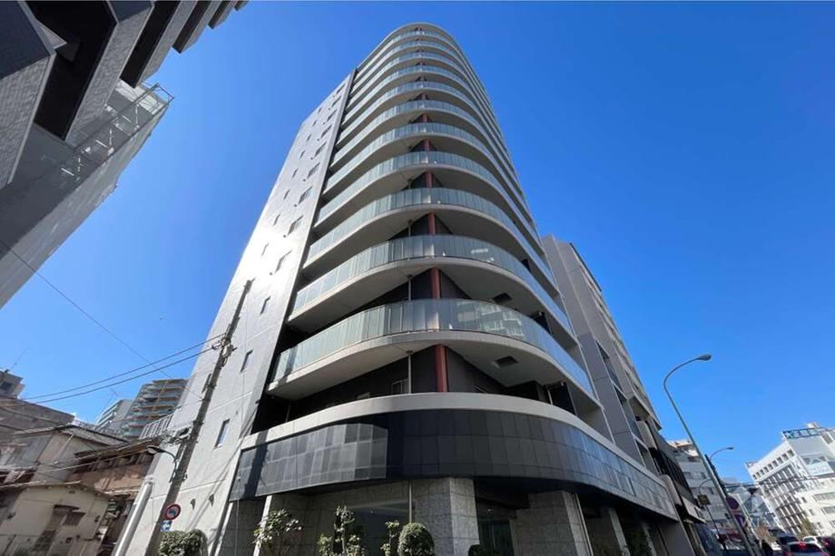 2LDK apartment in Shinjuku Ward, Tokyo - Photo 1